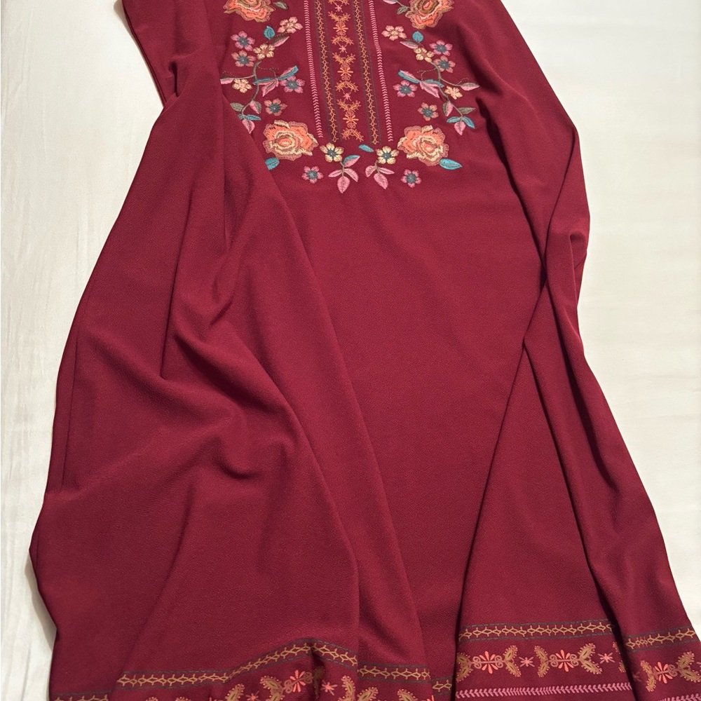 Elegant Floral Embroidered Dress - Red